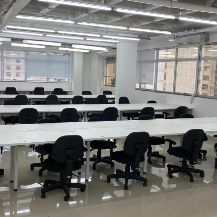 Ergonomia no Trabalho é Custo ou Investimento? O Impacto na Produtividade da sua Empresa em BH