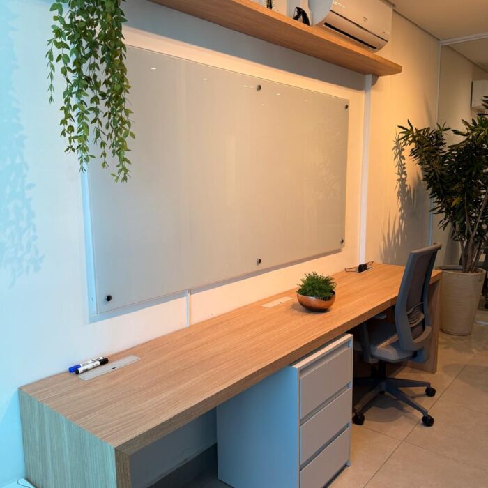 Móveis Sustentáveis em BH: Como Criar um Escritório Ecológico, Ergonômico e Cheio de Estilo